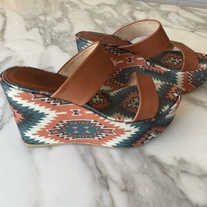Theodora & Callum Platform Wedge Sandal- Size 6